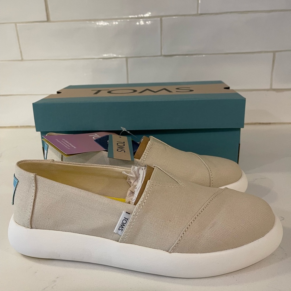 TOMS Aplaragata Mallow Apricot size 6